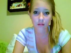 Gorgeous Blonde Teen Masturbating In A Sexy Webcam Vid Porn Videos